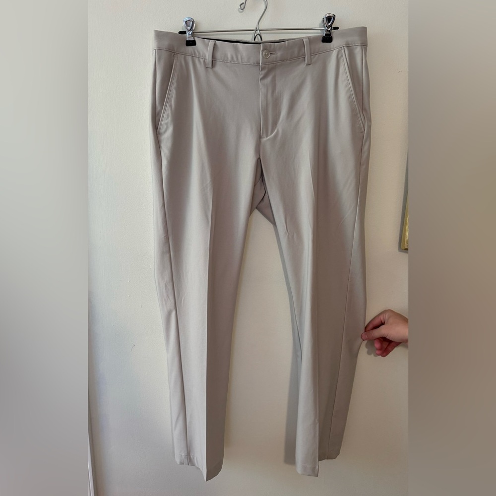 Greg Norman Golf Pants (size 34x30) gently used